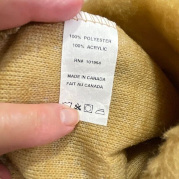 Vintage made in Canada ( tags) faux fur w/ scarf. - Picture 8 of 8